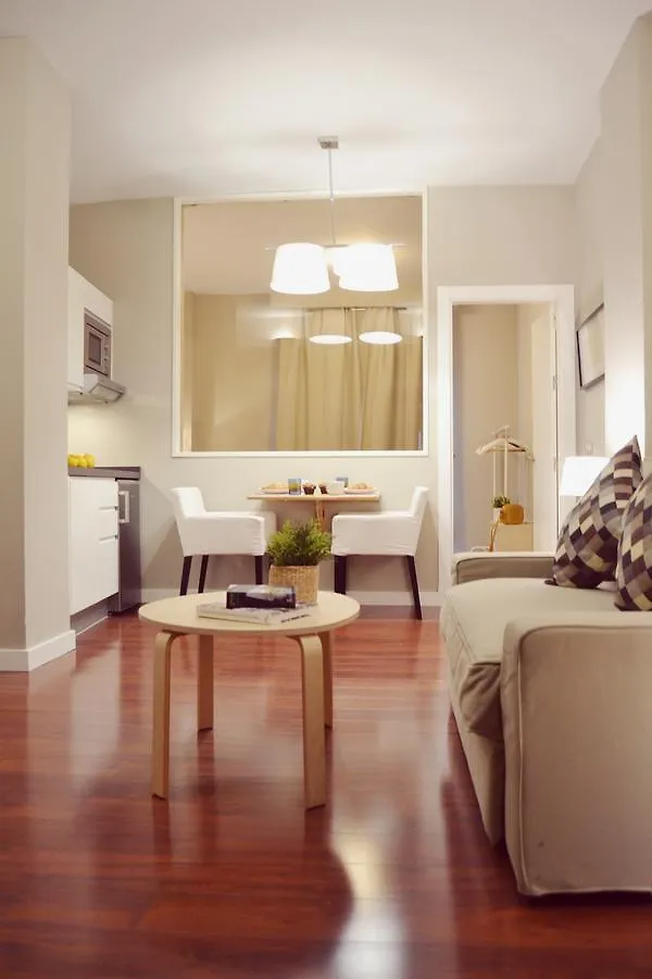 Apartamentos Plaza Del Obispo location